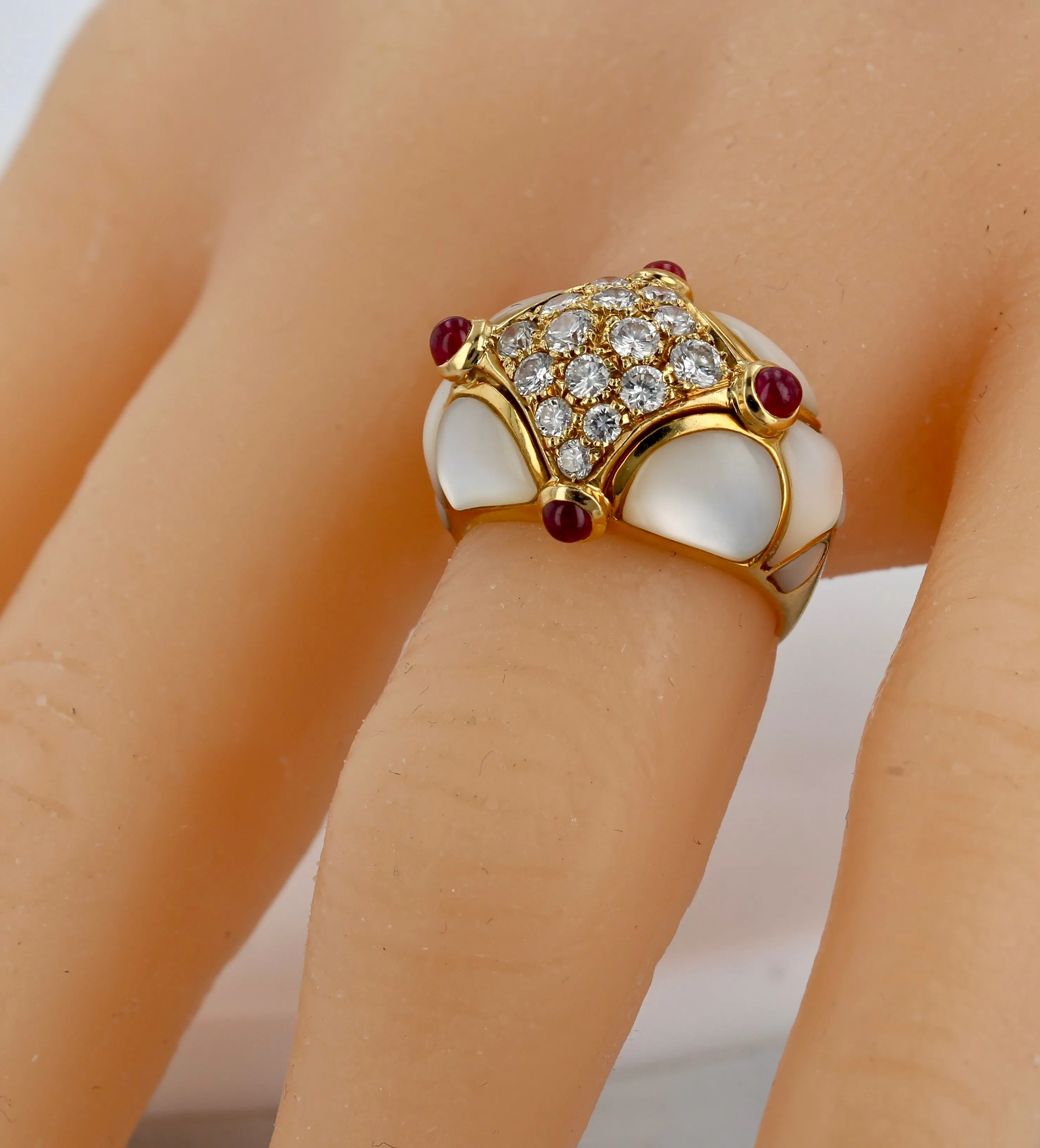 18K Yellow gold mother pearl 1CT diamonds and ruby’s dome ring