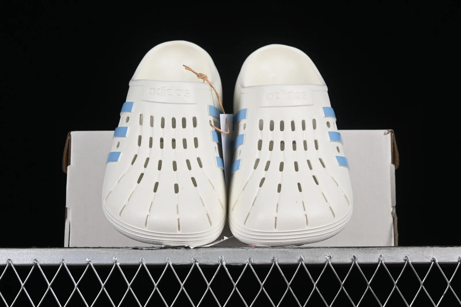 Adidas Adilette Clogs Off White Wonder Blue JH9850