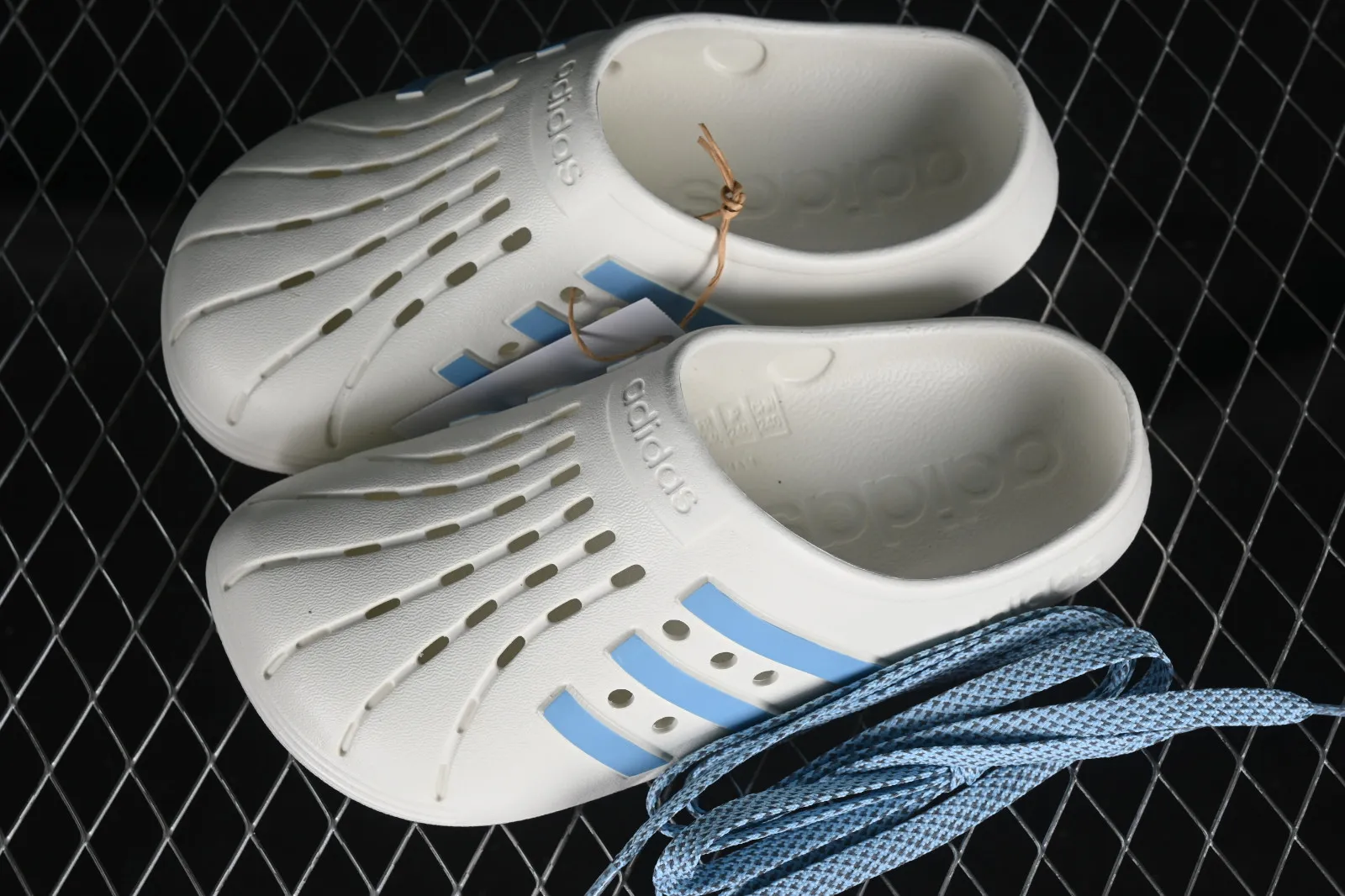 Adidas Adilette Clogs Off White Wonder Blue JH9850