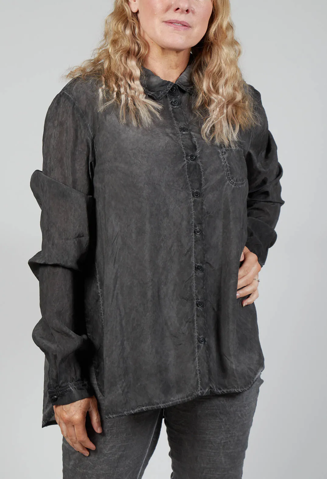 Lightweight Blouse in Coal Cloud