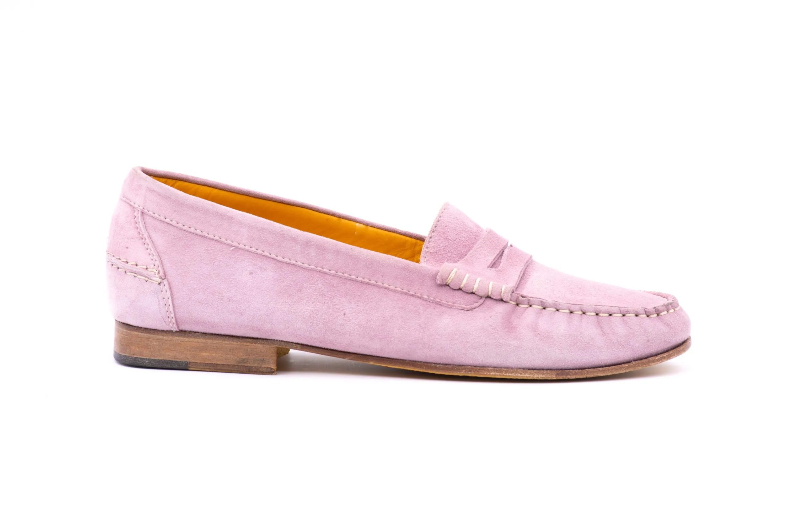 Lightweight suede loafer