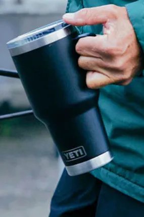 Yeti 30oz Travel Mug w/ Strong Hold Lid